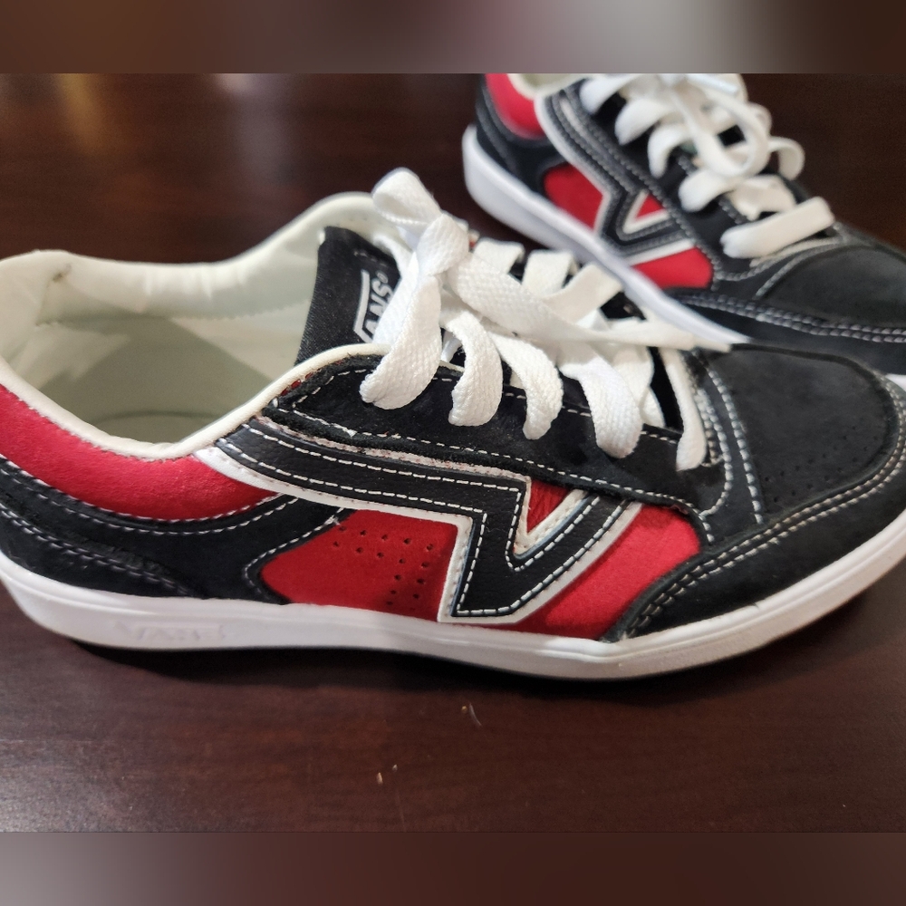 Van's Lowland CC Flying V Shoes